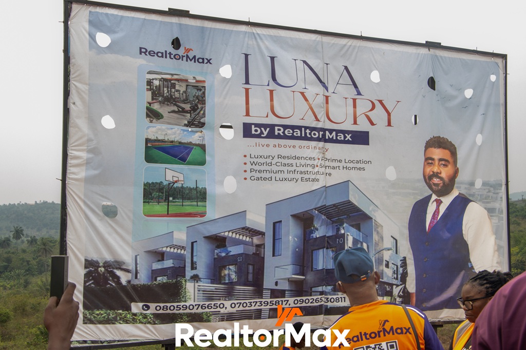 RealtorMax Corporate